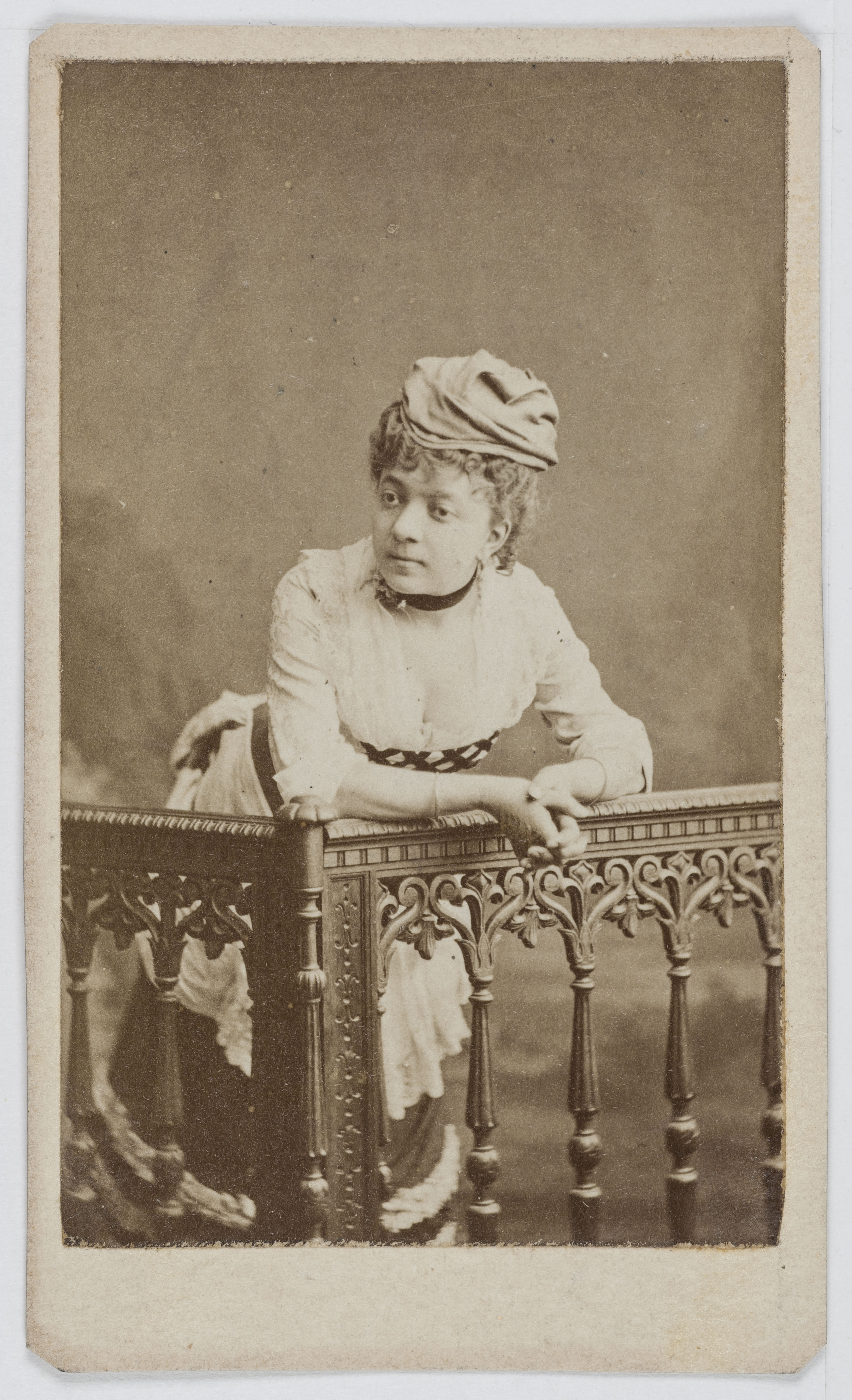 Anonyme, Portrait de Mademoiselle Goret, dite Mademoiselle Silly, sœur de Delval et actrice au Théâtre des Variétés en 1869 et au Théâtre de la Porte Saint Martin.