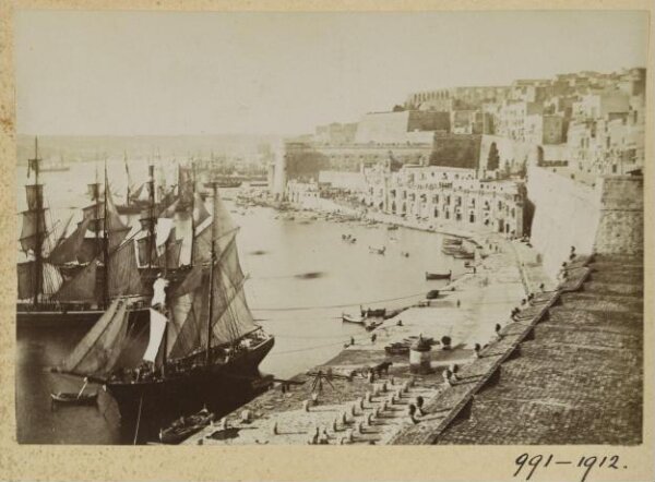 Unknown, Photograph