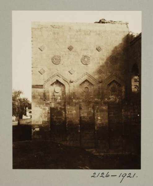 K.A.C. Creswell, Northwest entrance of the mosque of Mamluk Sultan al-Zahir Baybars, Cairo