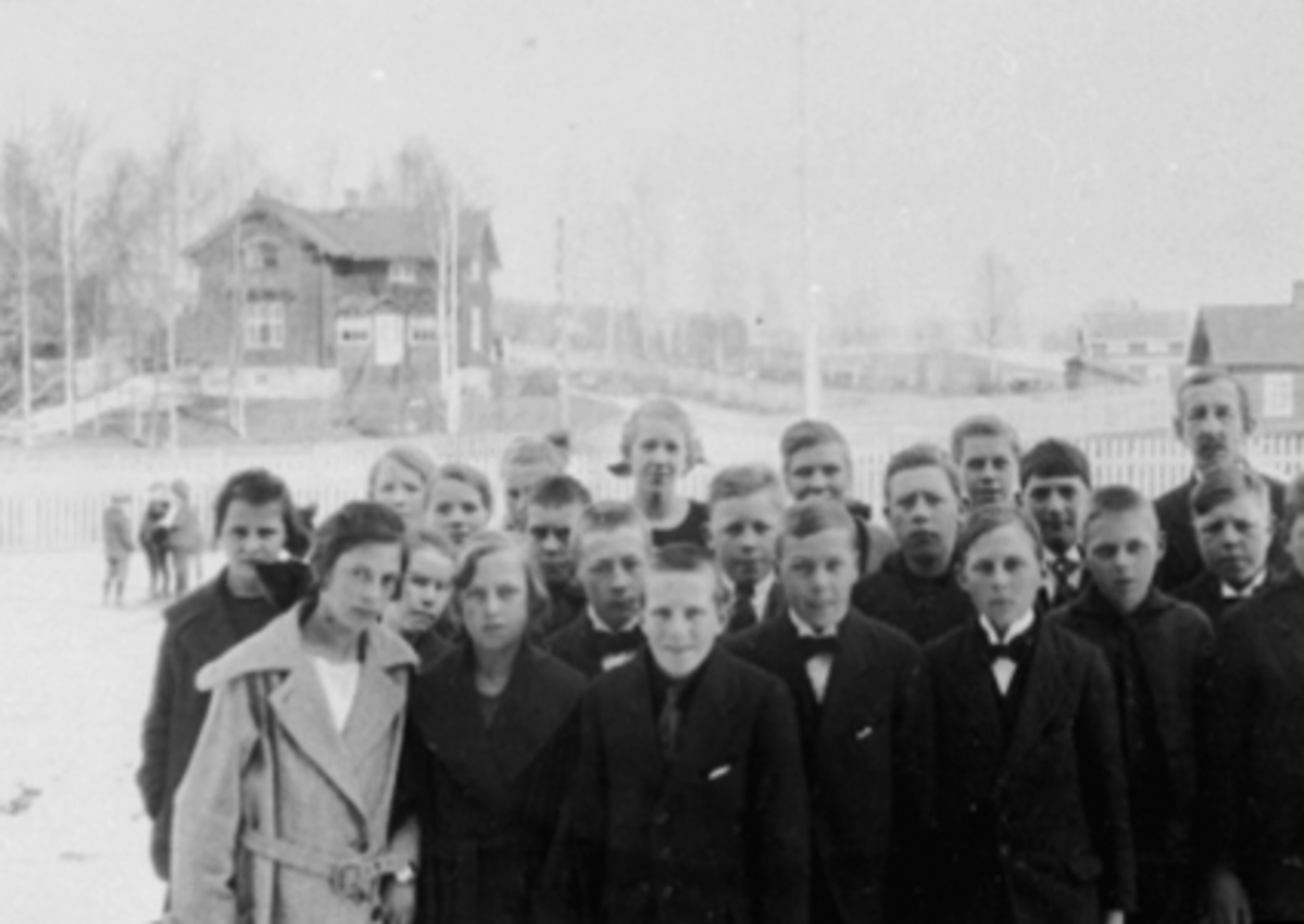 Anno Domkirkeodden, GRUPPE 22, SKOLEELEVER, FREDVANG SKOLE, VANGSVEGEN 143