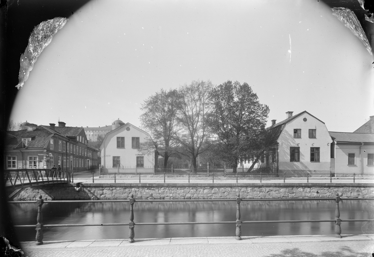 Henri Osti's Fotografiateliér, Västgöta studentnation vid Fyrisån, Uppsala 1886