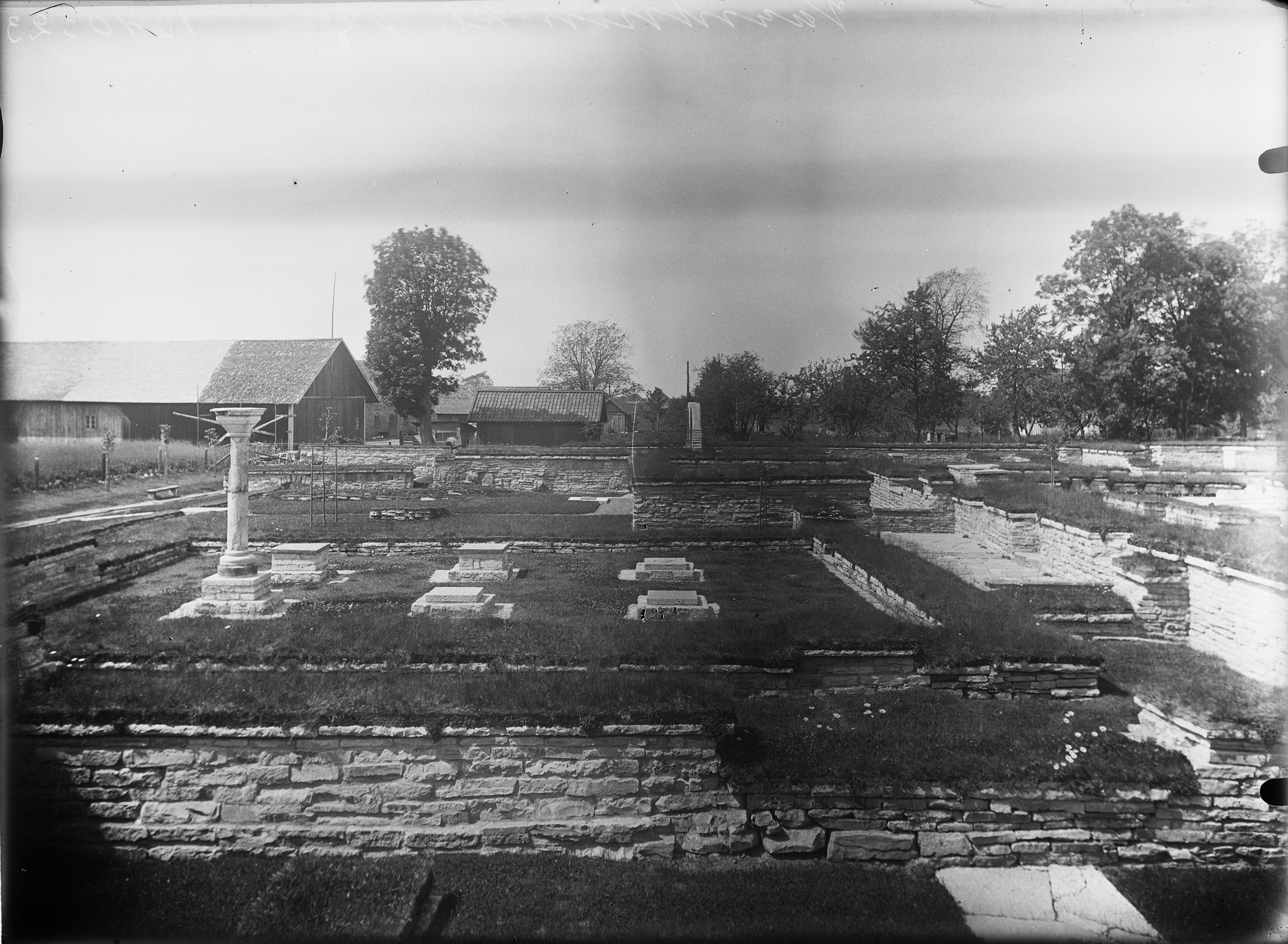 Axel Forssén, Varnhems klosterruin