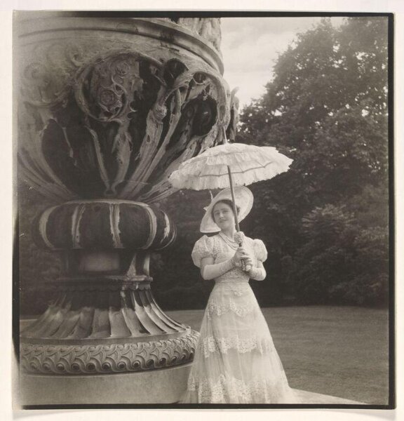 Beaton, Cecil (Sir), Photograph