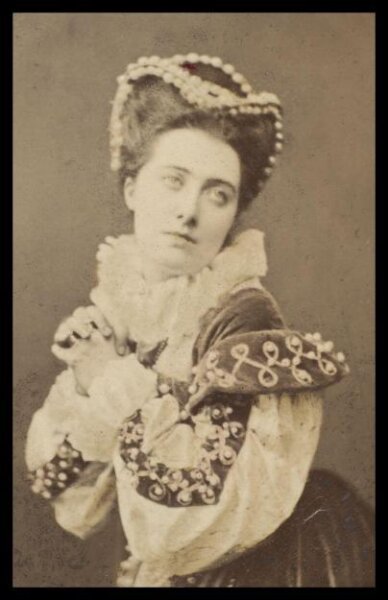 London Stereoscopic and Photographic Company, Guy Little Theatrical Photograph