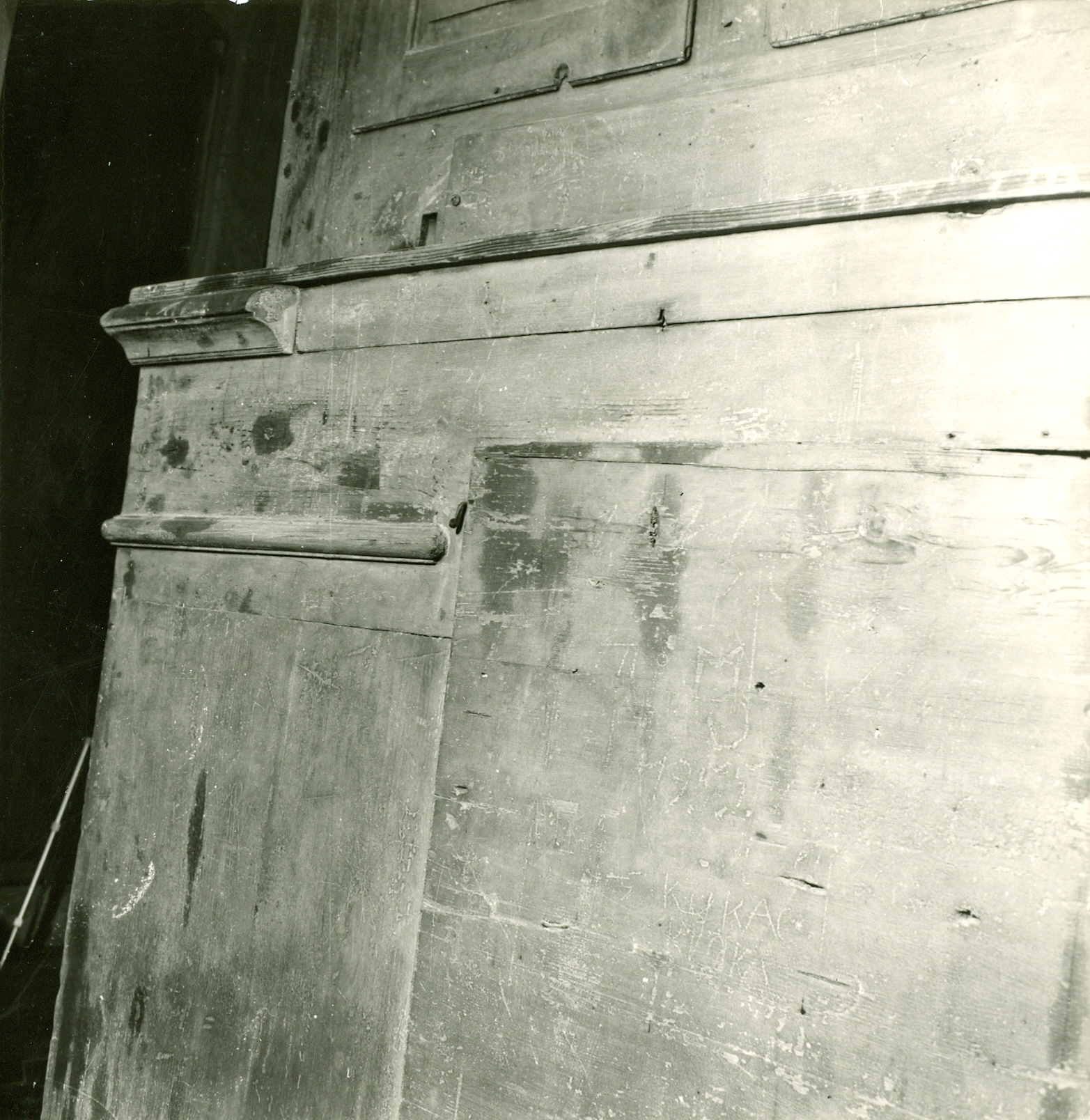 Nino Vranić, Krapje (Jasenovac) - Župna crkva Sv. Antuna Padovanskog - Detalj kućišta