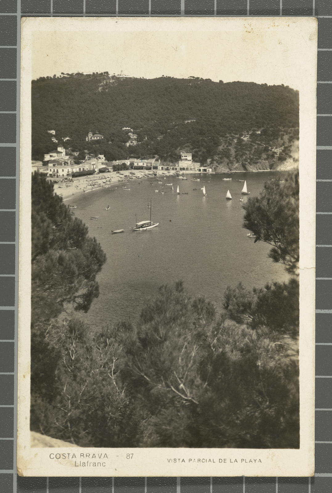 Desconegut, Costa Brava - 87 Llafranc. Vista parcial de la playa