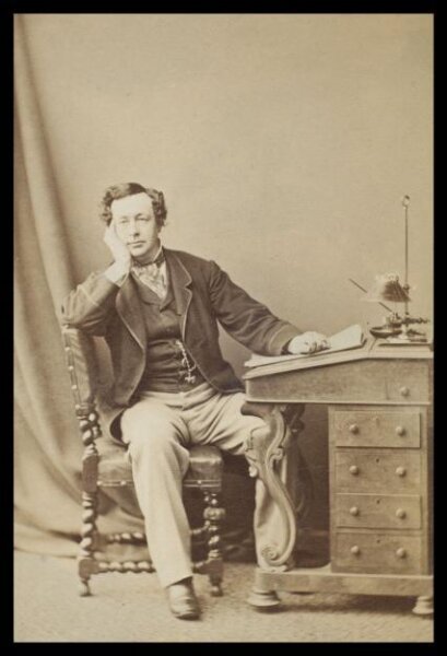 London Stereoscopic and Photographic Company, Guy Little Theatrical Photograph