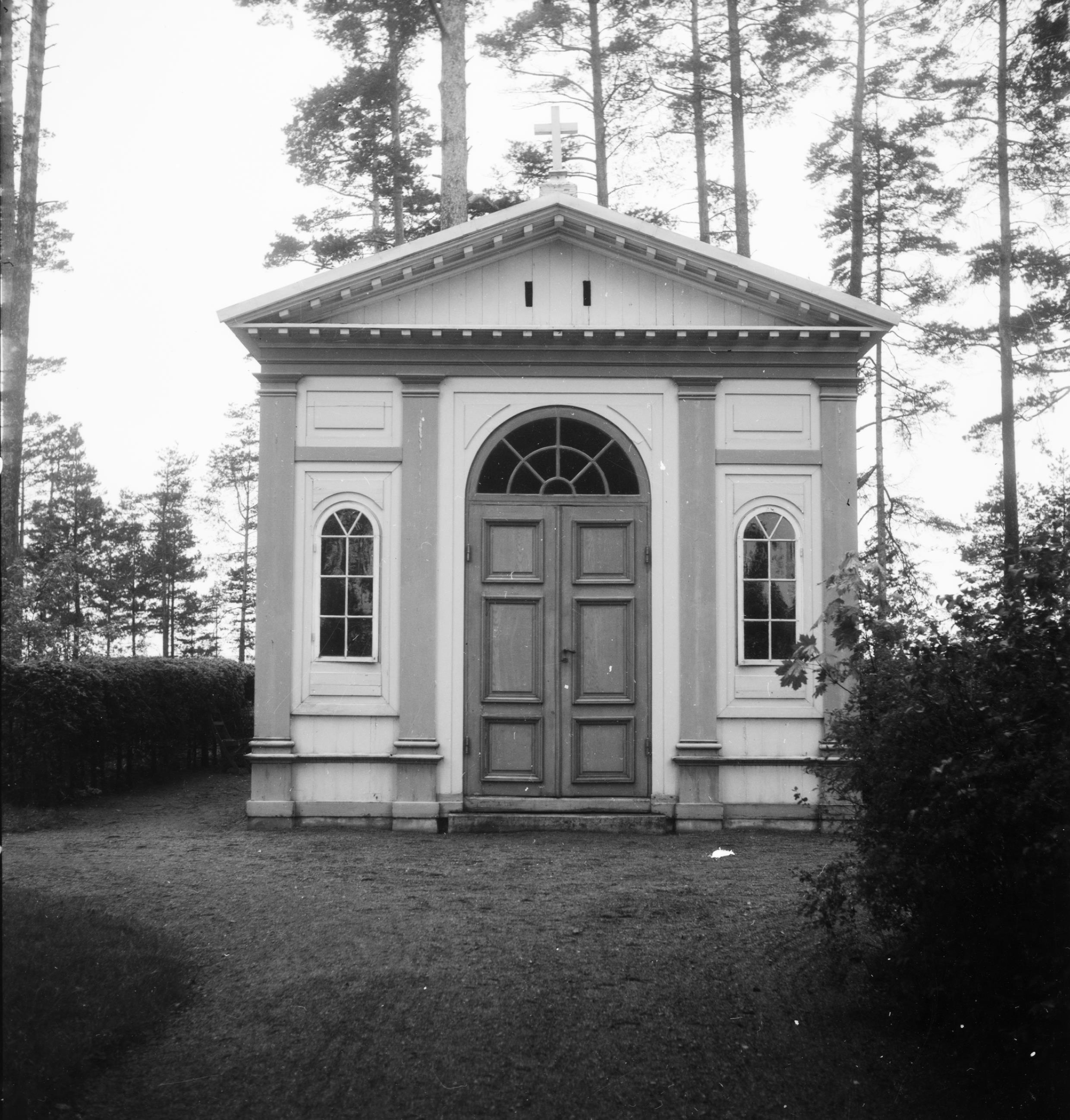 Per Olof Westlund, Karlsborgs gravkapell Med kyrkogård