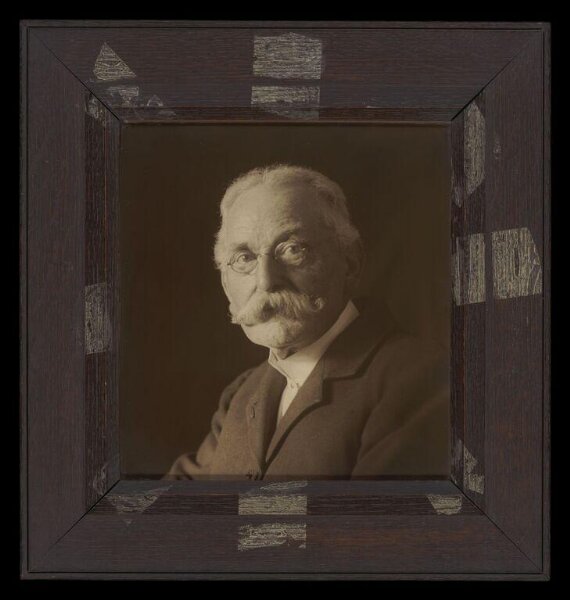Unknown, Photograph