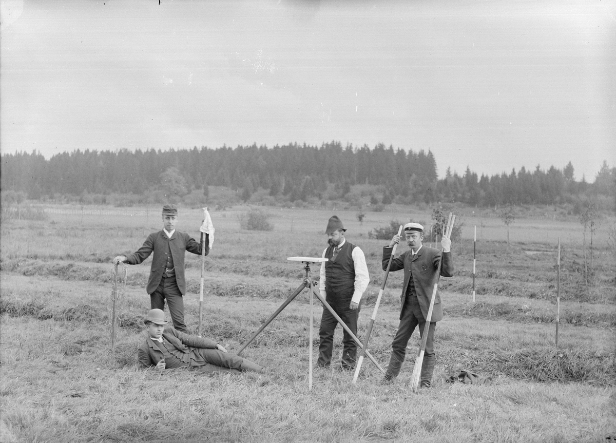 Henri Osti's Fotografiateliér, Measurement Law at Ultuna Agricultural Institute, Uppsala 1889