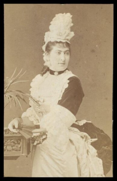London Stereoscopic and Photographic Company, Guy Little Theatrical Photograph