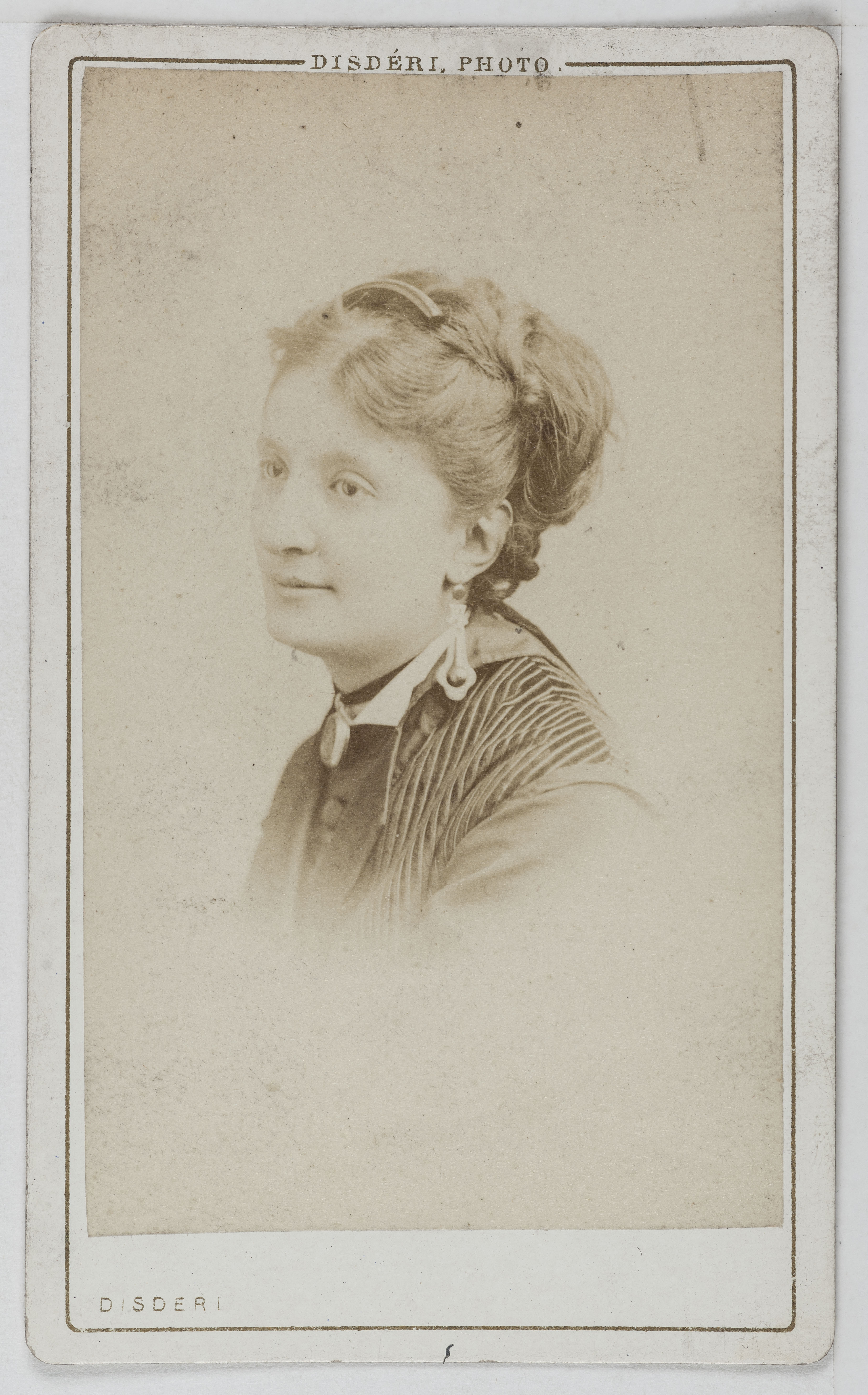 André-Adolphe-Eugène Disdéri, Portrait d'Oppenheim, actrice.