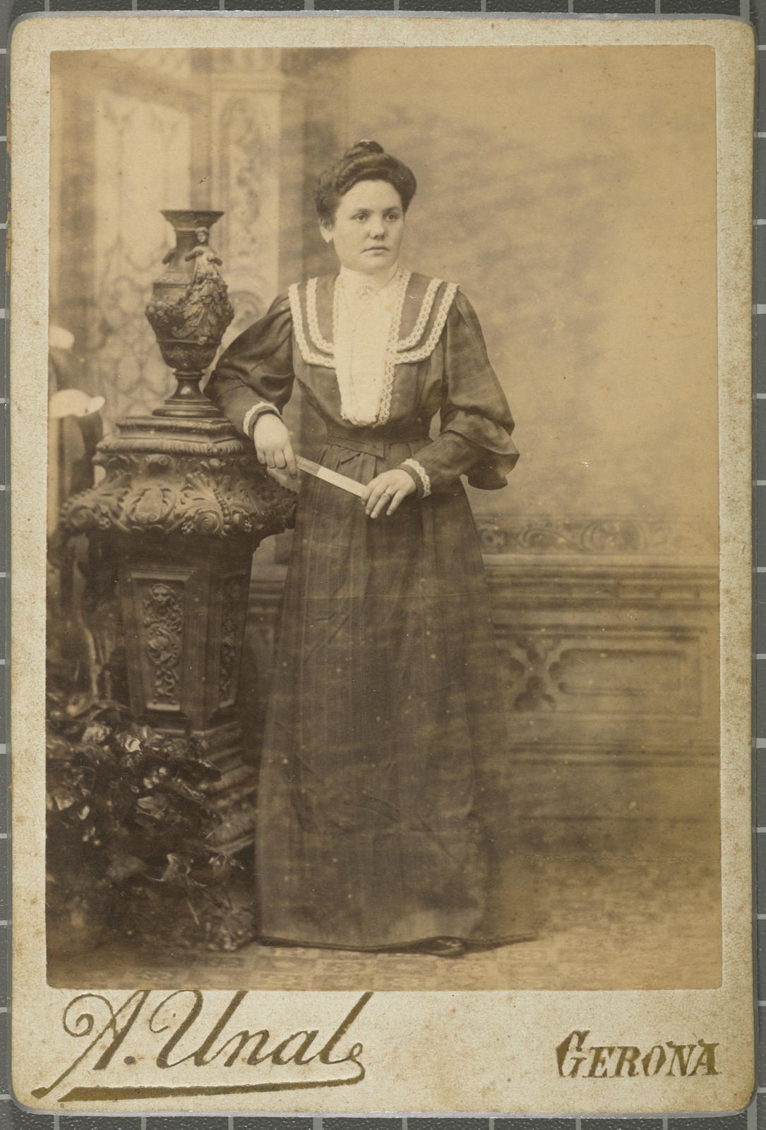 Amís Unal Alá, [Retrat d'una dona]