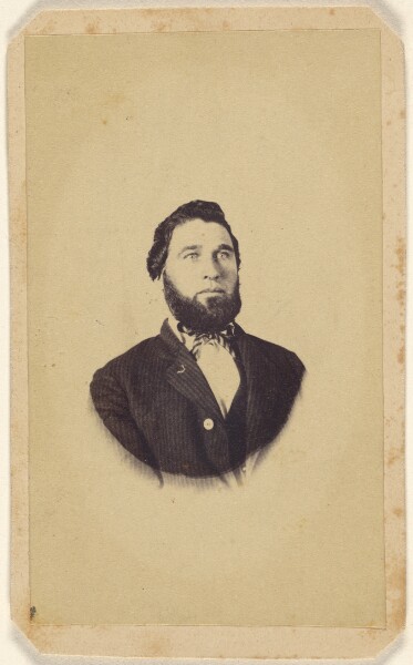 Unknown, [Unidentified man with beard sans moustache, printed in vignette-style]