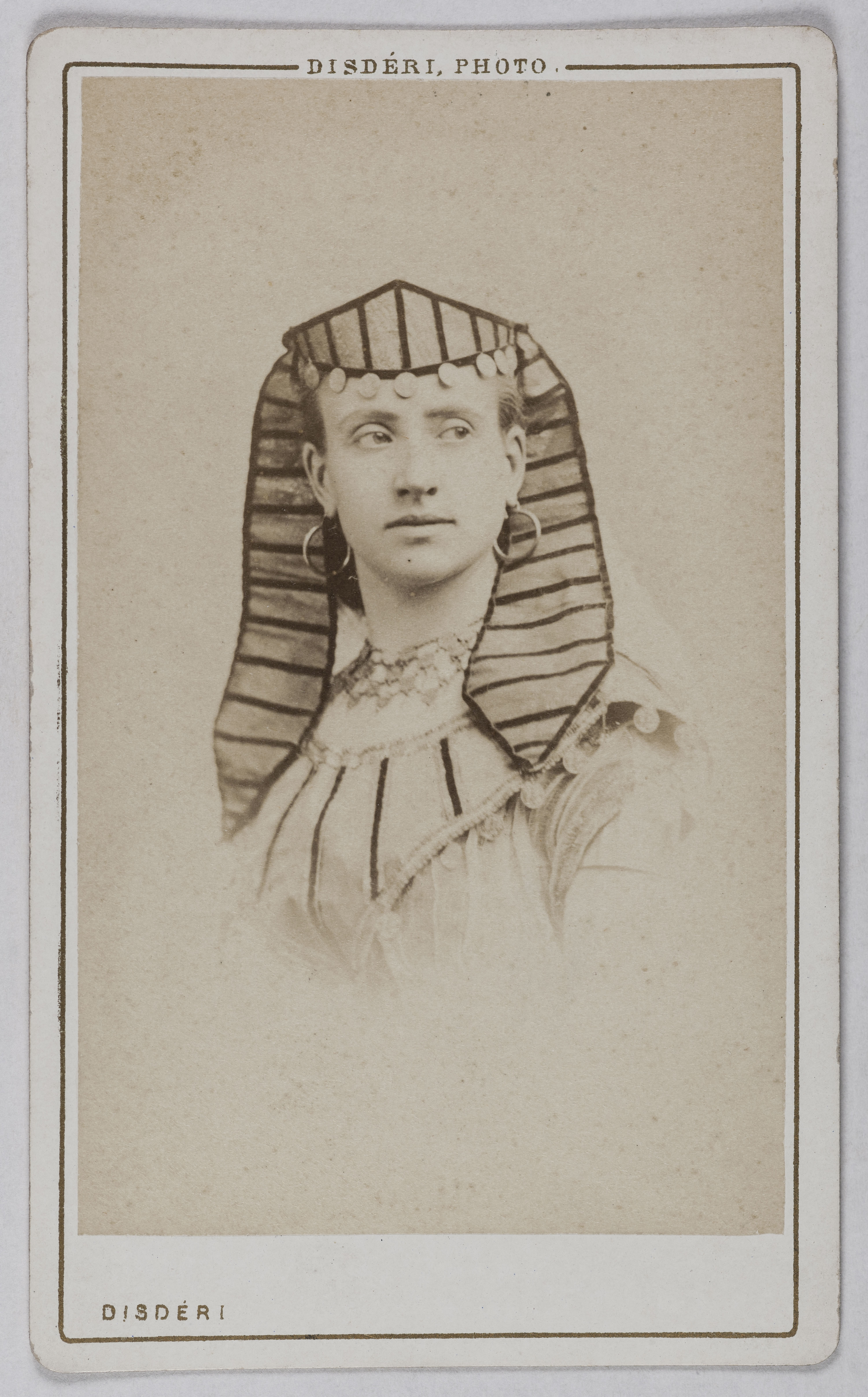 André-Adolphe-Eugène Disdéri, Portrait de Galley (actrice)