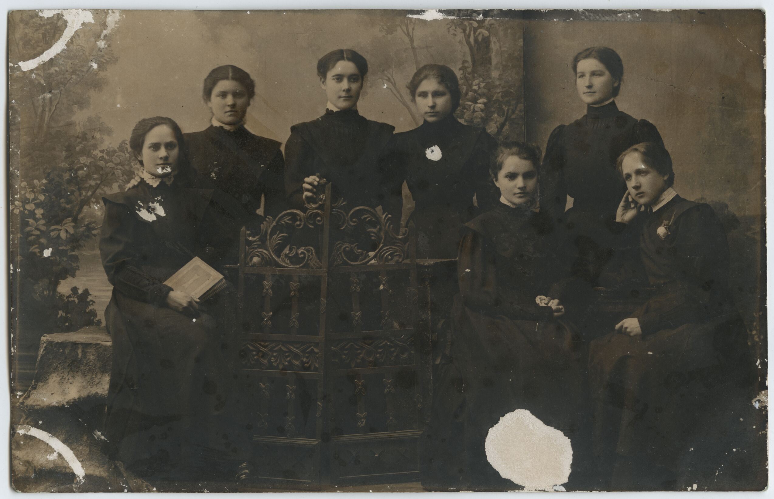 Nežinomas autorius, Septynių studenčių fotografija