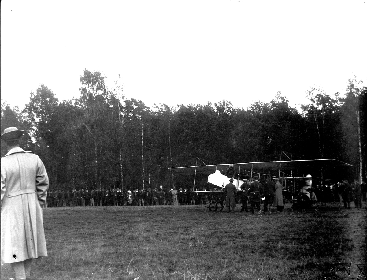 Ellert Johan Viktor Sörman, Flyguppvisning, Västerås. Reproduktion av E Sörman.
