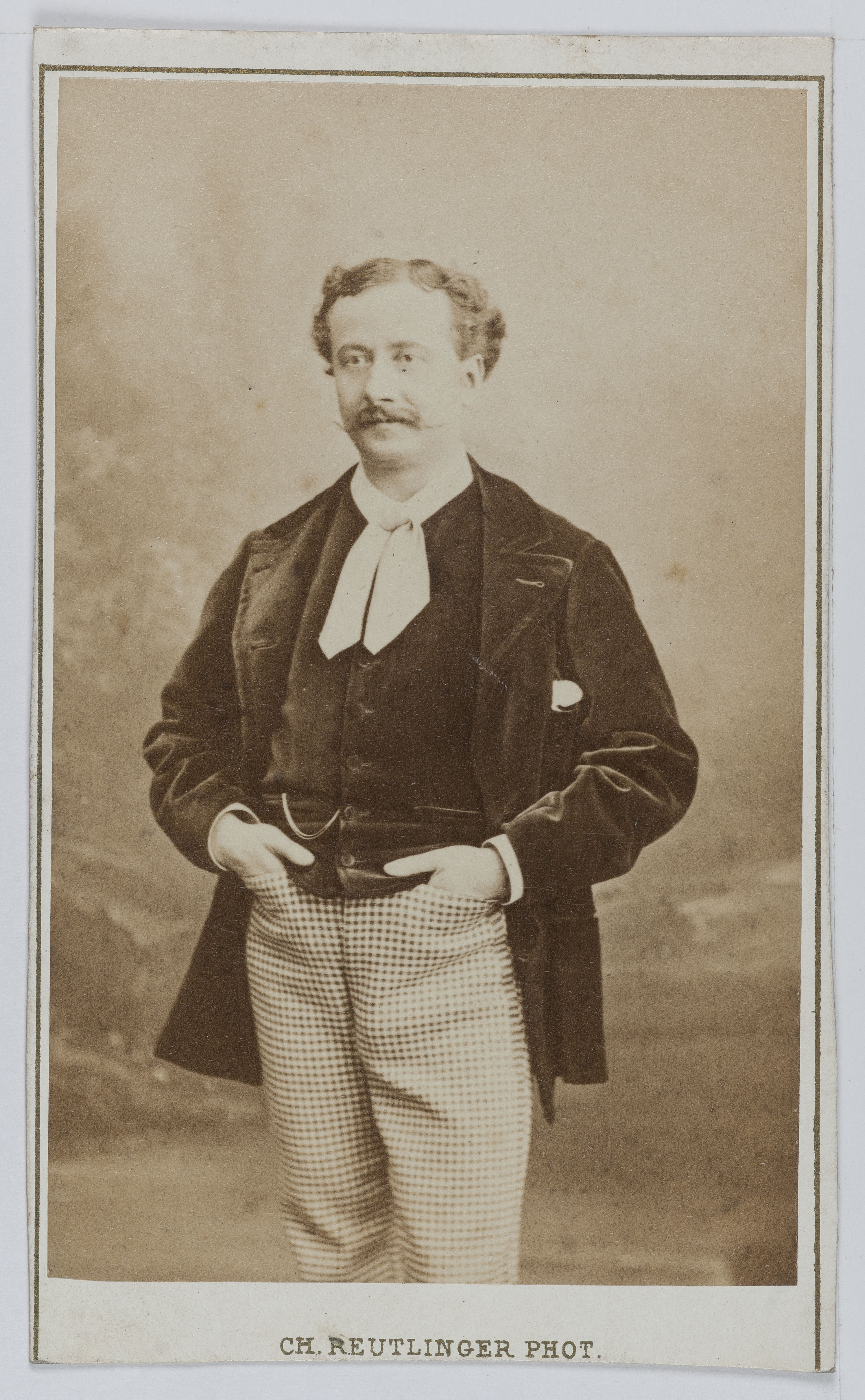 Charles Reutlinger, Portrait de Félix Puget, acteur de théâtre entre 1874 et 1896.
