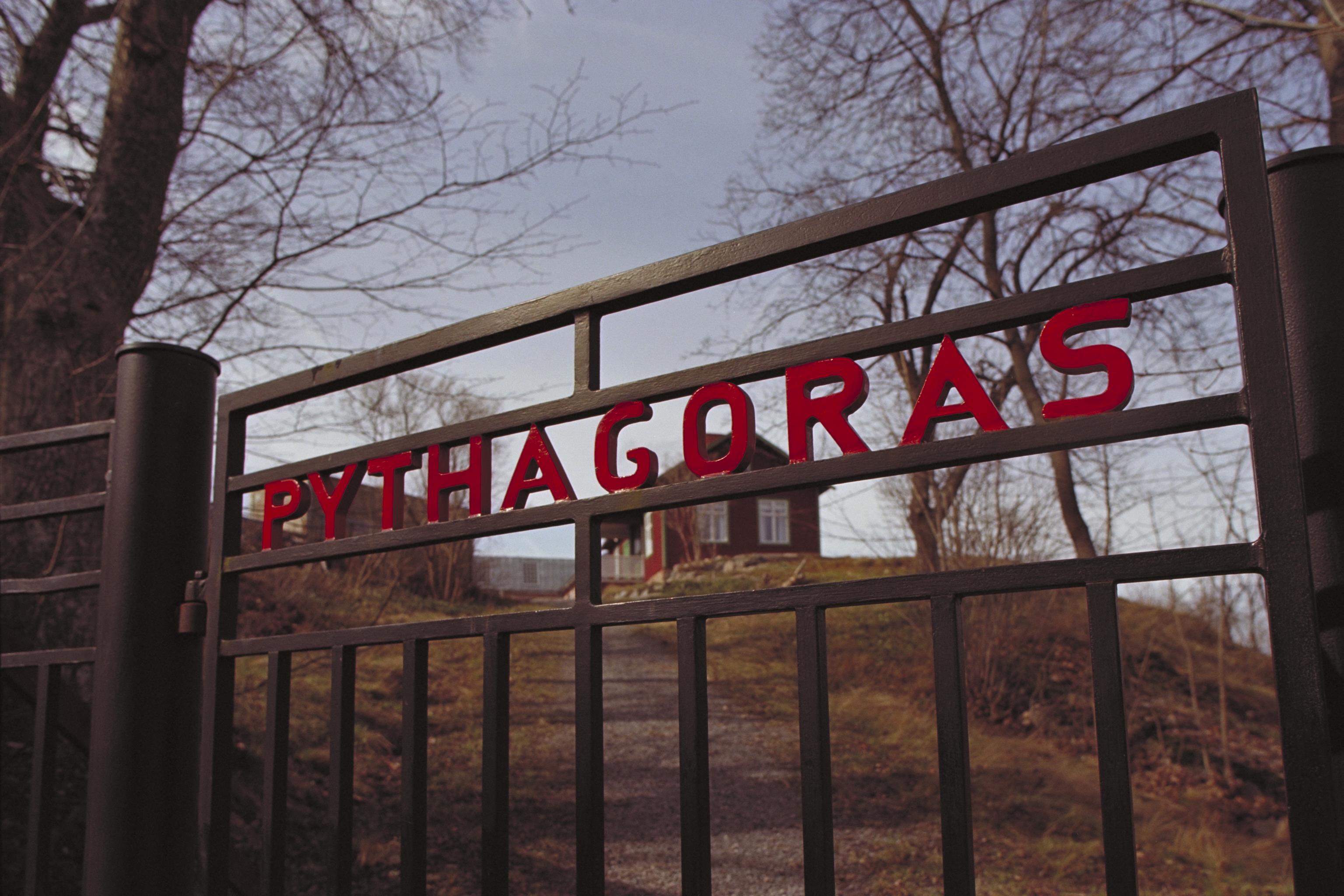 Bengt A Lundberg, Pythagoras motorfabrik