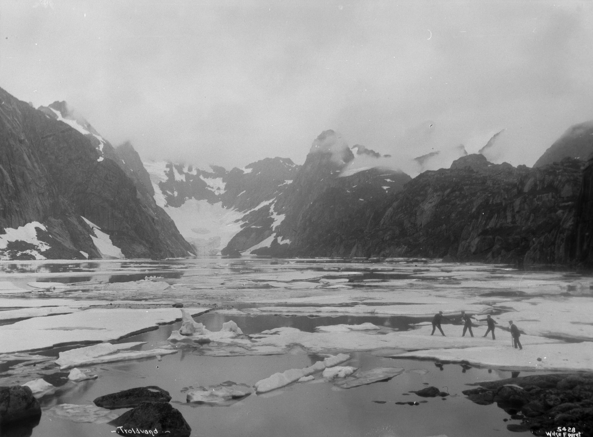 Anders Beer Wilse, Prot: Troldvann - Over isen haand i haand knekket 13/8 1906