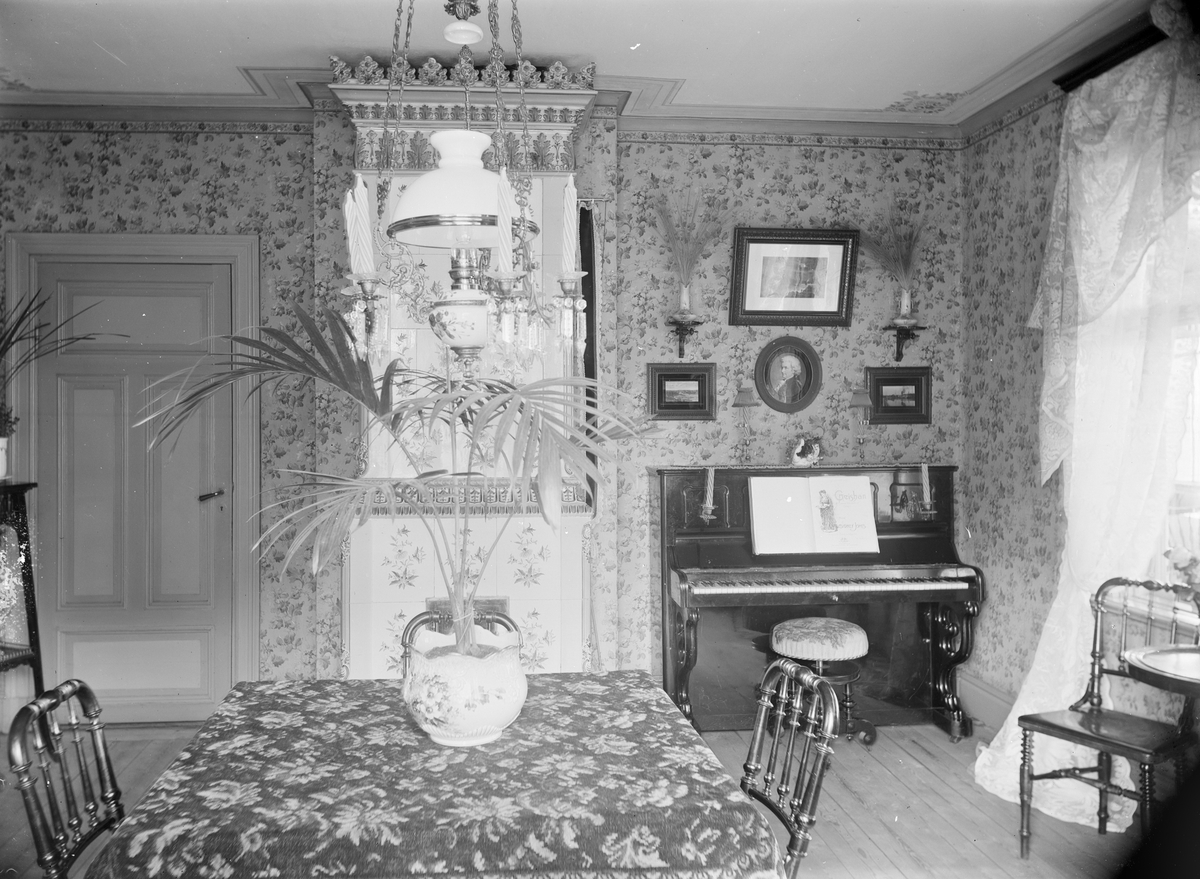 Henri Osti's Fotografiateliér, Grindstugan, Kåbo, Uppsala 1899