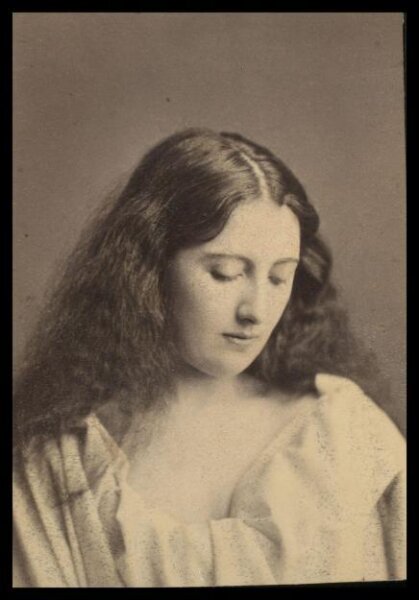 London Stereoscopic and Photographic Company, Guy Little Theatrical Photograph