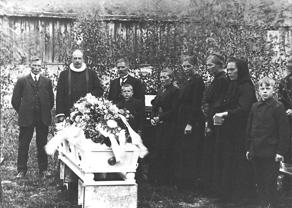 Peder J. Bredalslien, Begravelse