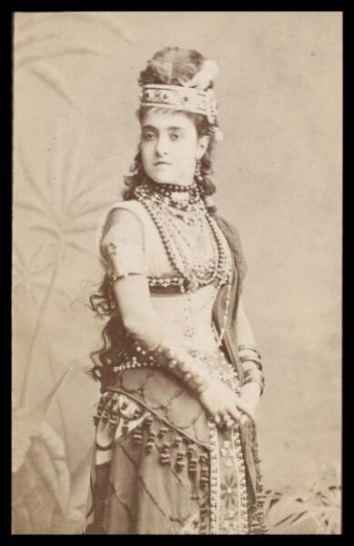 London Stereoscopic and Photographic Company, Guy Little Theatrical Photograph