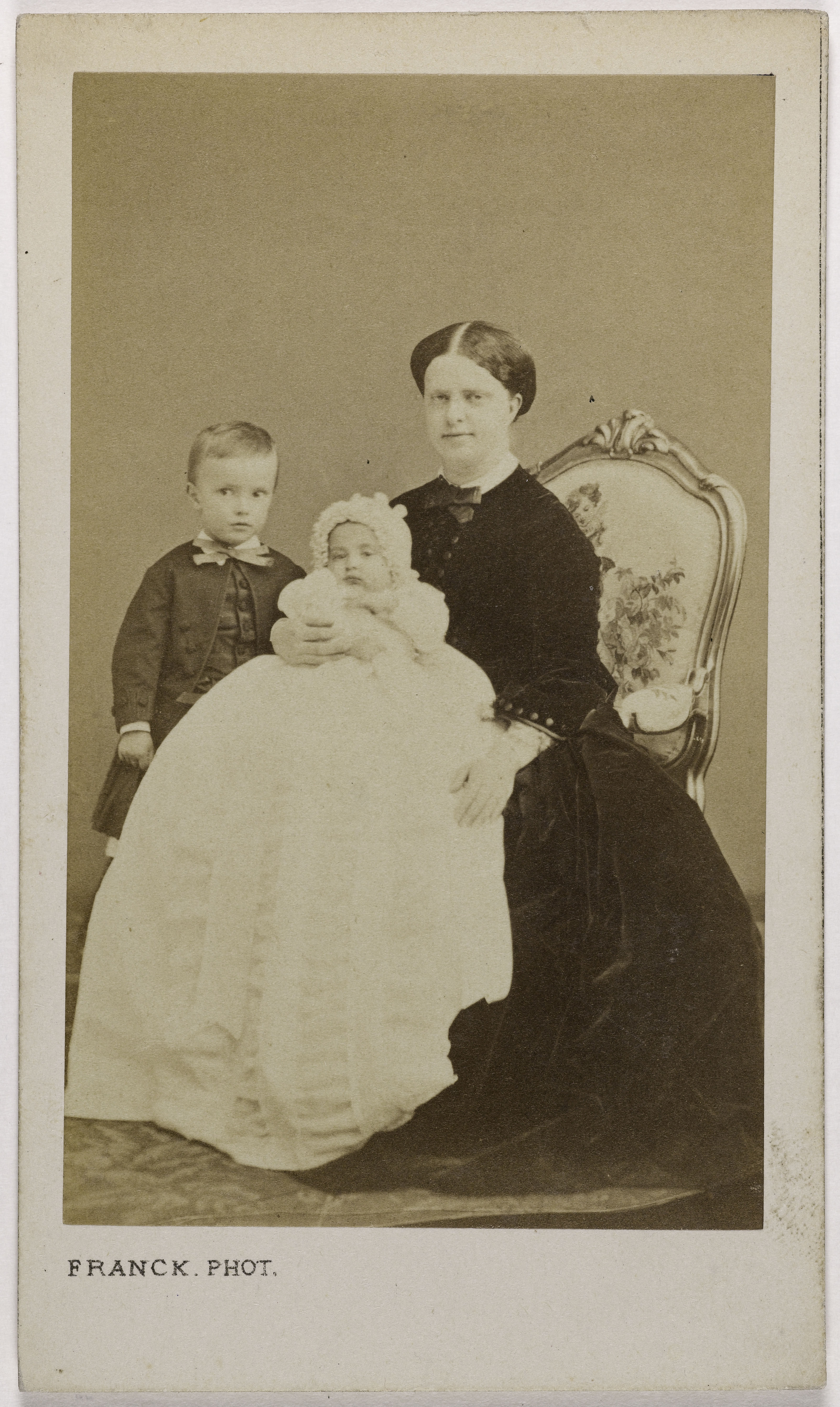 Franck, Portrait de la Princesse de Bonaparte (née Clothilde de Savoie) (1843-1911), (femme du Prince Napoléon) et les Princes Victor et Louis