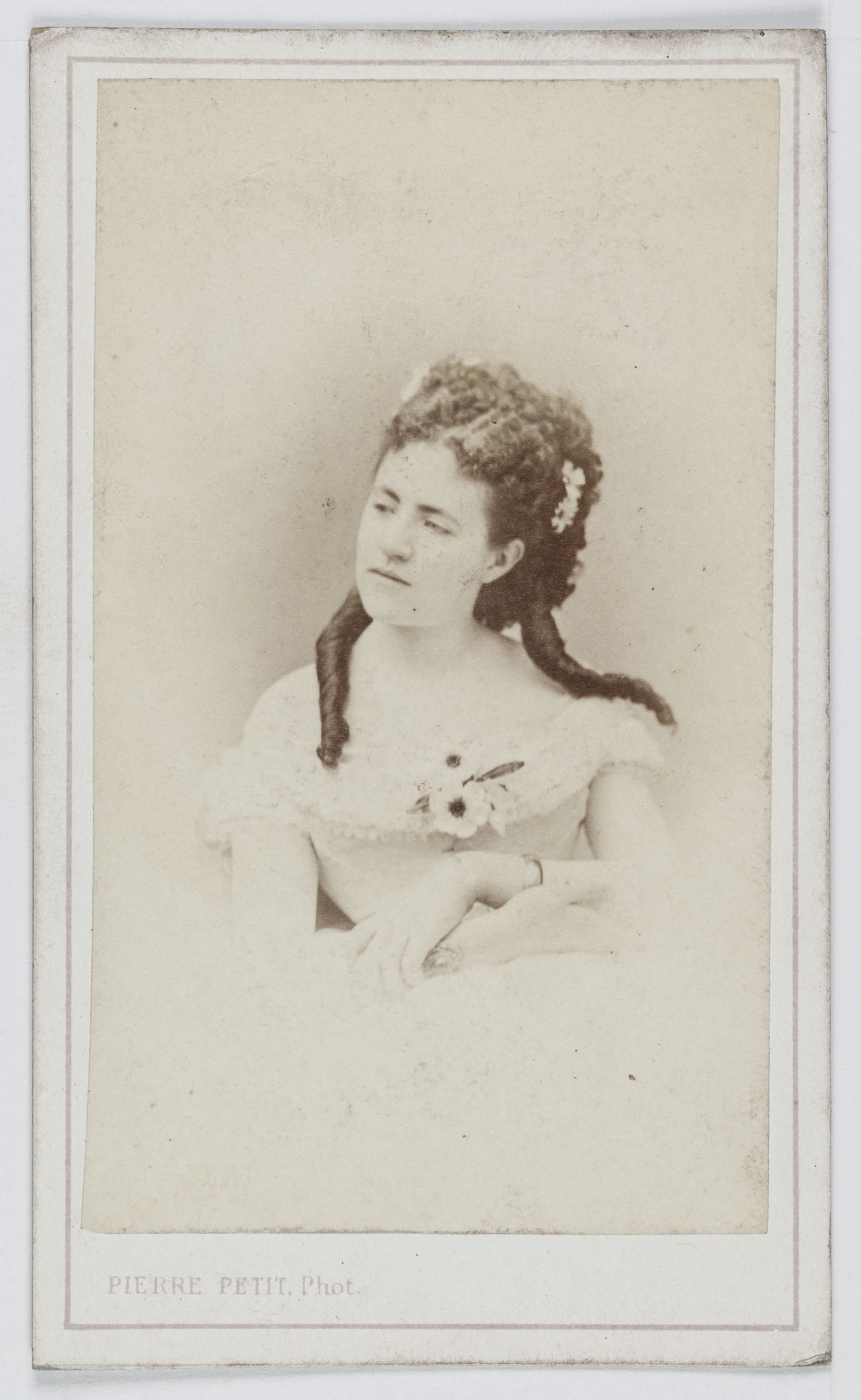 Pierre Petit, Portrait de Soboleska, cantatrice russe à l'Opéra en 1872.