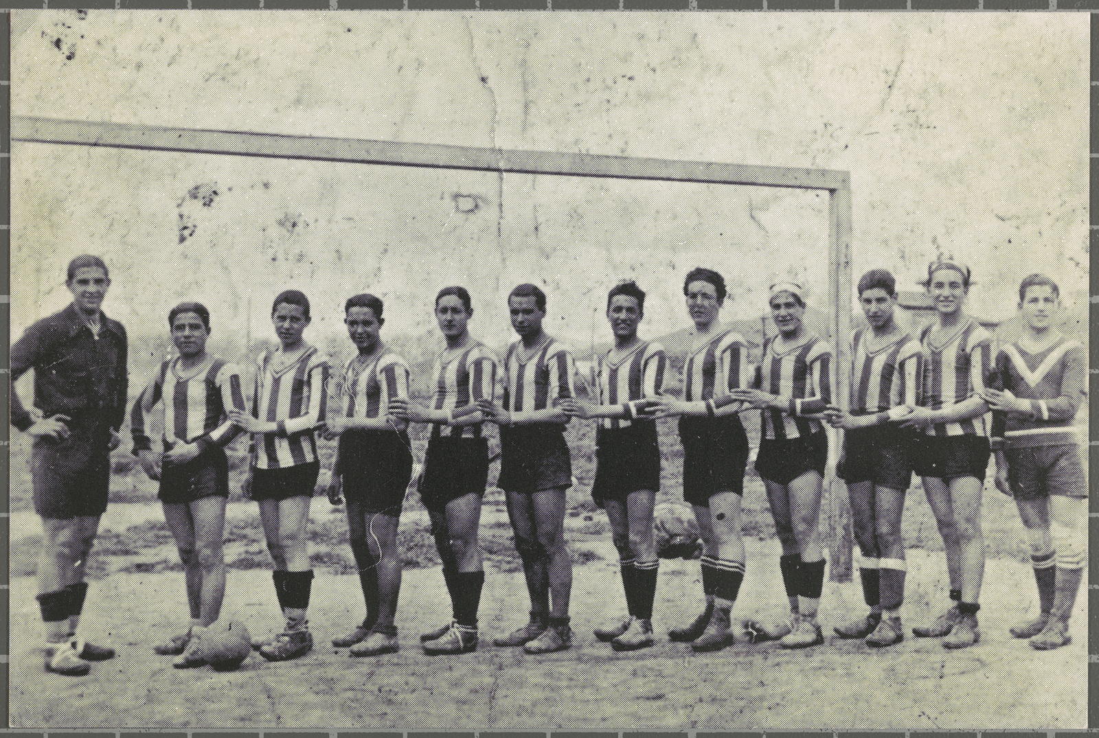 Desconegut, [Retrat de l'equip de futbol del Girona FC]