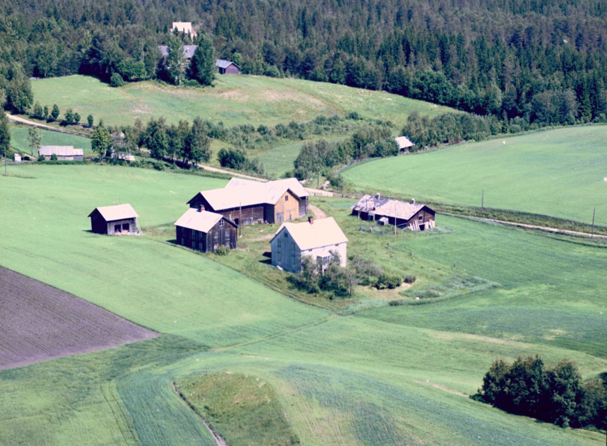 Widerøes Flyveselskap A/S, FLYFOTO LANGSETH GARD