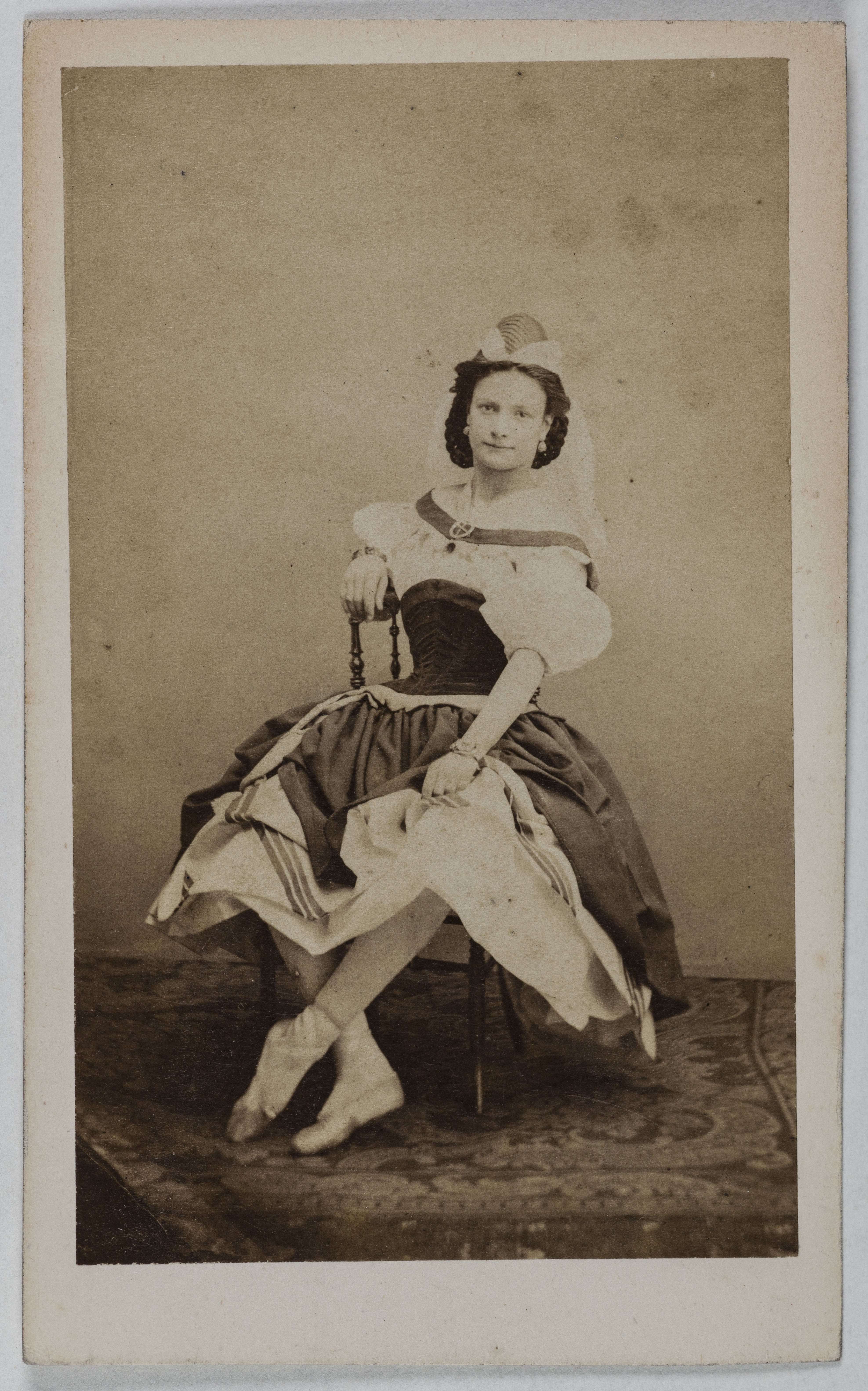 Numa Fils, Portrait de Frandrago (actrice au théâtre de la Porte-Saint-Martin)
