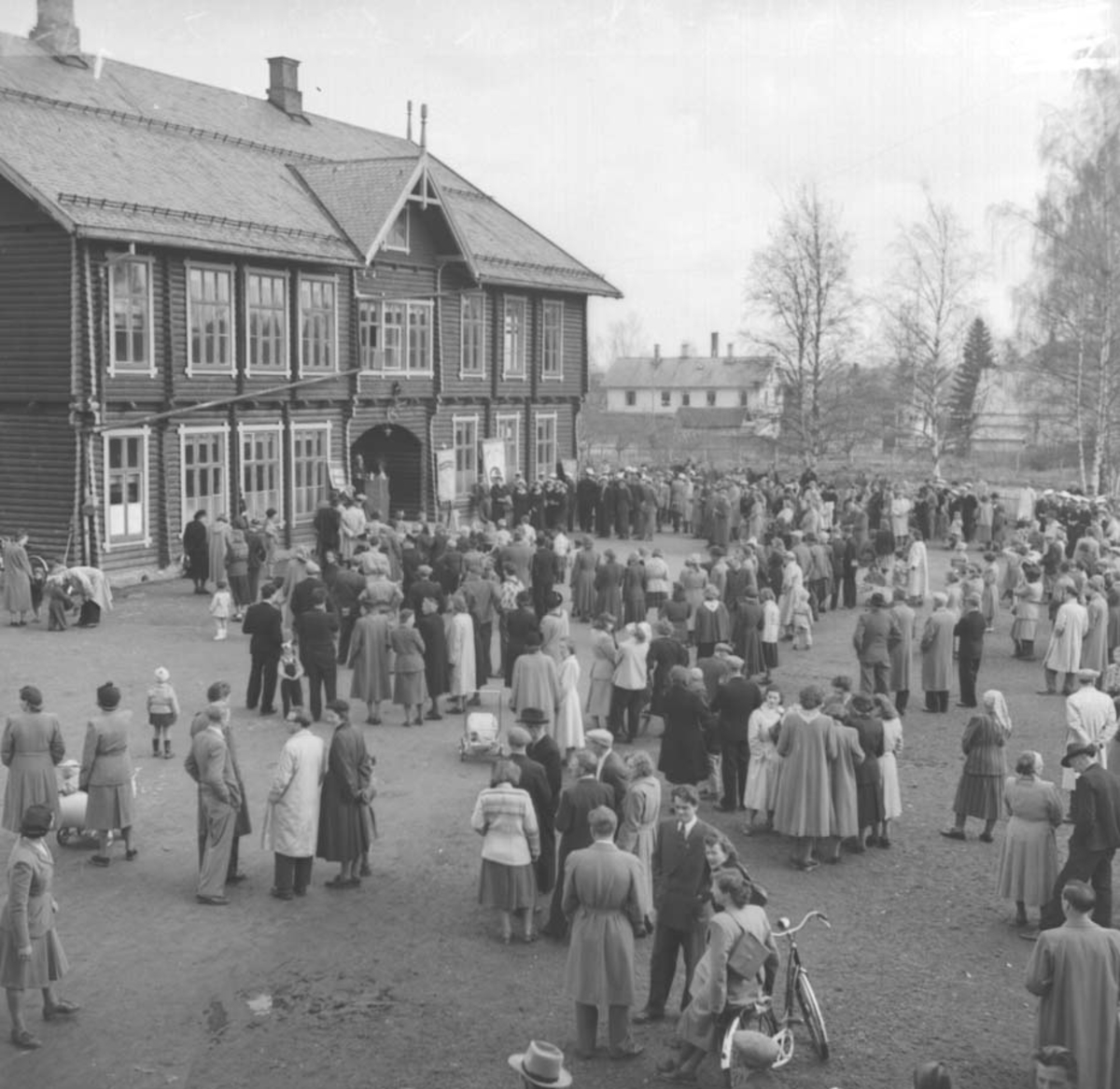 Anno Domkirkeodden, SANG-MUSIKKSTEVNE, MYE FOLK, SKOLEPLASSEN, STANGE SKOLE
