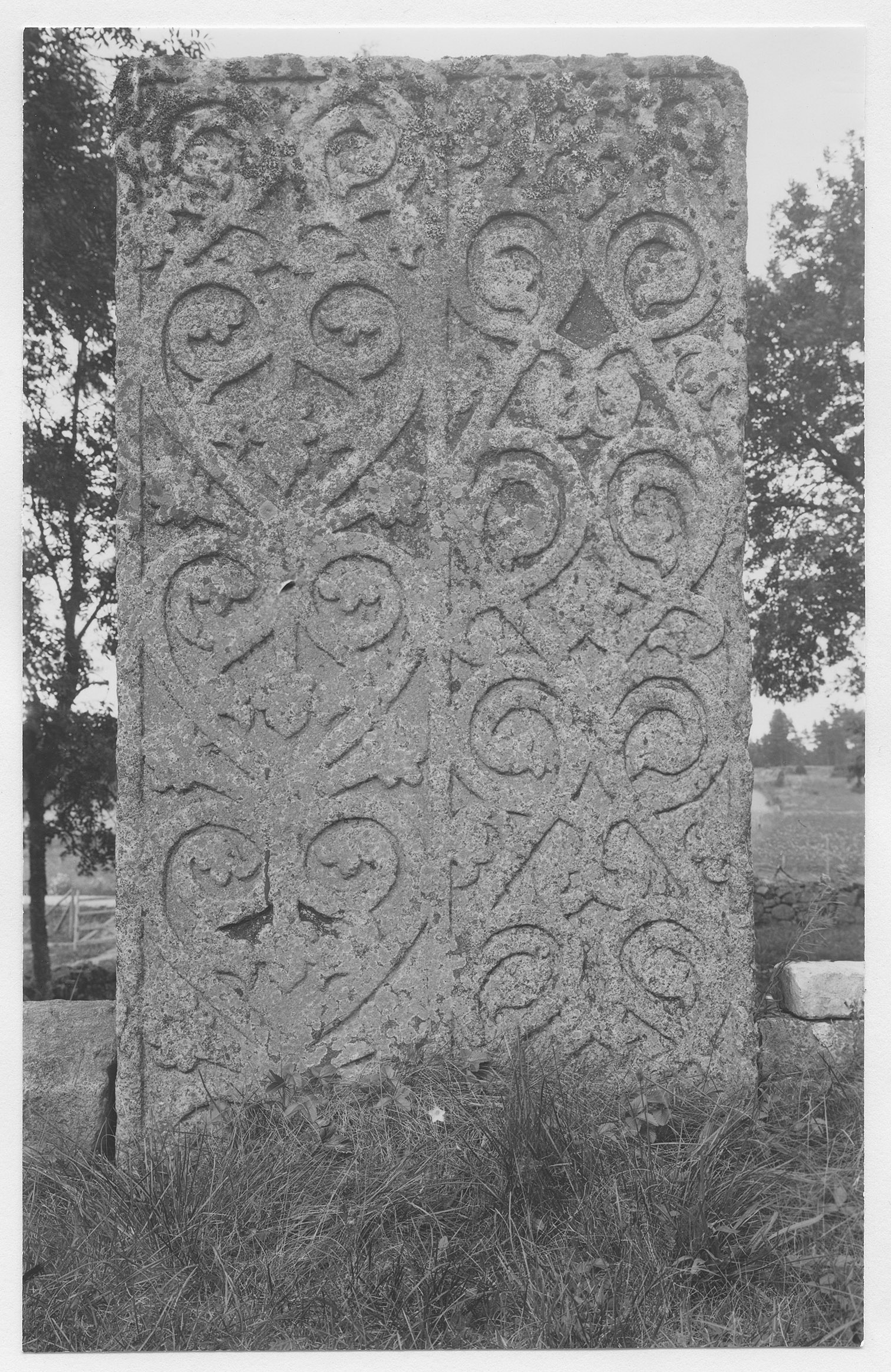 Mårten Sjöbeck, Kinne-Vedums kyrkogård, gravmonument