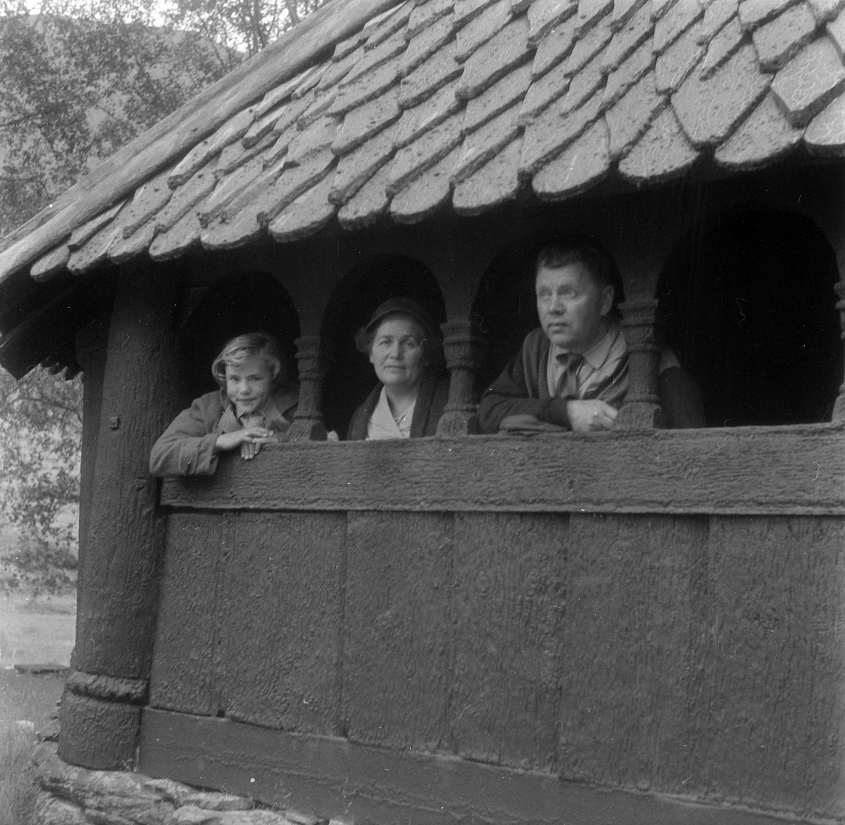 Adolf Skjegstad, Asbjørg, Petra og Adolf Skjegstad.