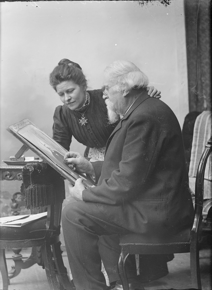 Henri Osti's Fotografiateliér, Ateljéporträtt - Emma och Henri Osti, Uppsala före 1914