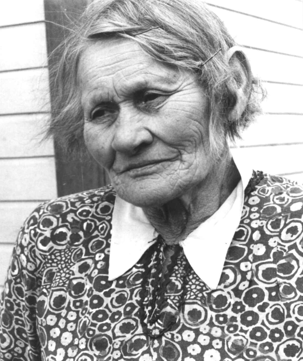 Anna Grostøl, Portrett av en eldre kvinne. Rostadal, Målselv, Troms 1940-årene.