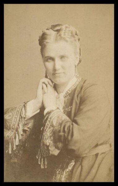 London Stereoscopic and Photographic Company, Guy Little Theatrical Photograph