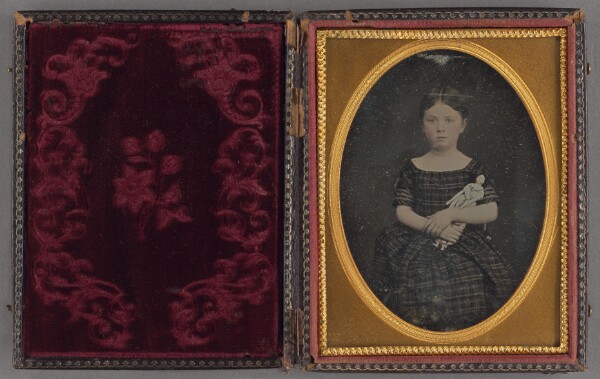 Unknown, [Portrait of a Little Girl Holding a Doll]