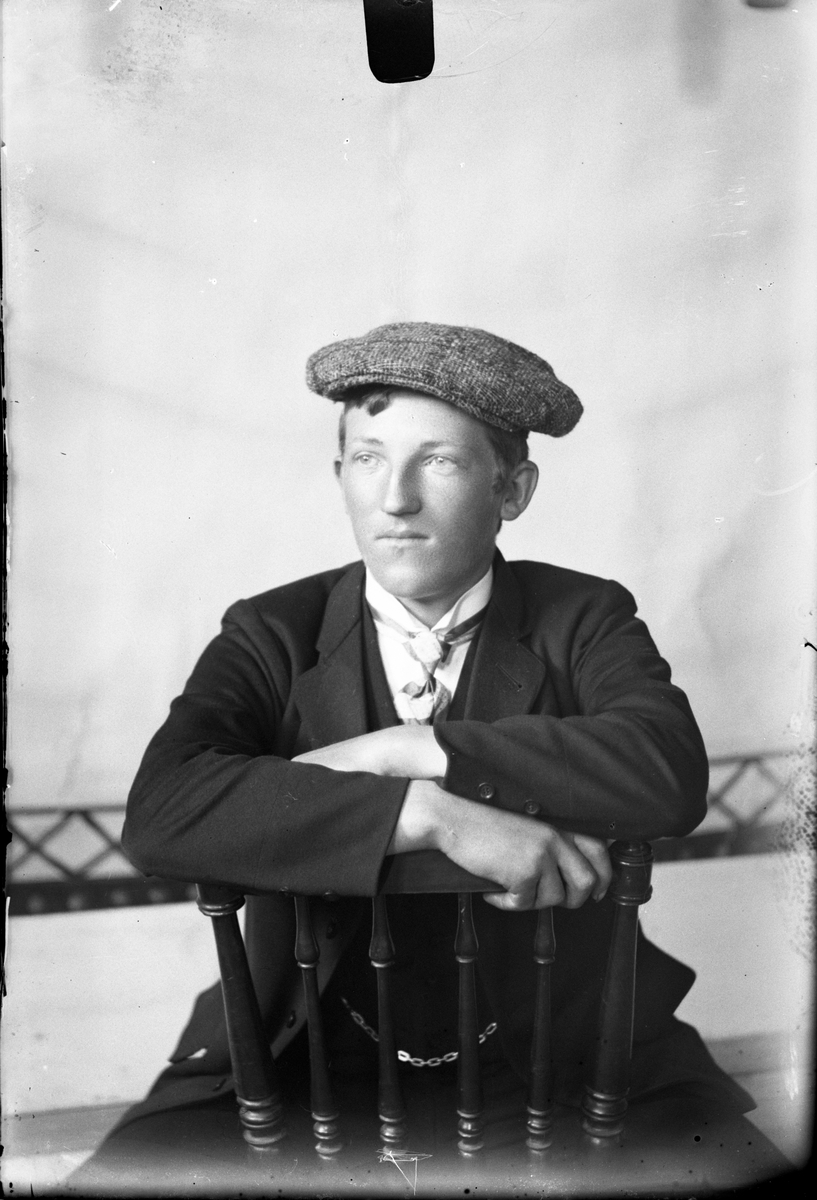 Oscar Holte, portrett, person, klær,
