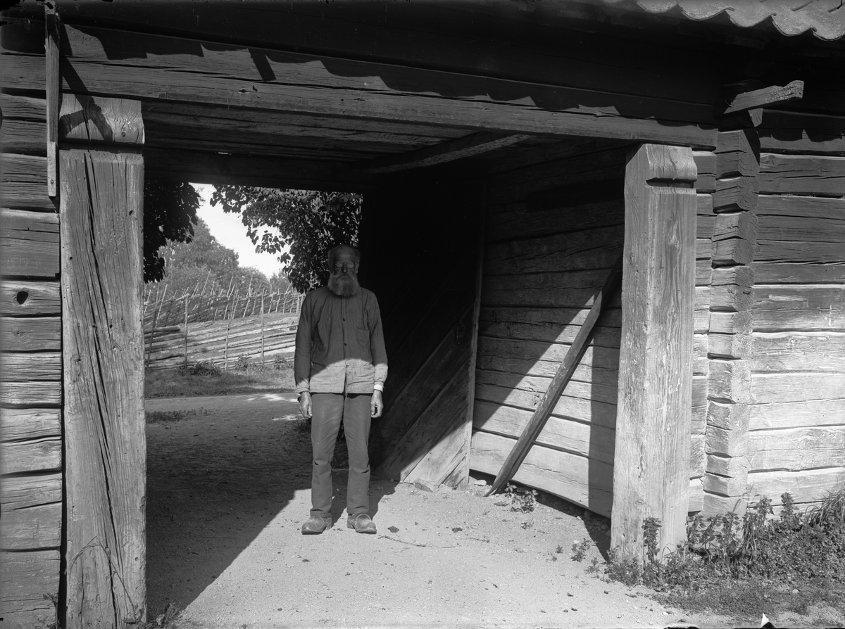Paul Sandberg, Pettersson i portlider, Altuna, Börje socken, Uppland sannolikt 1920-tal