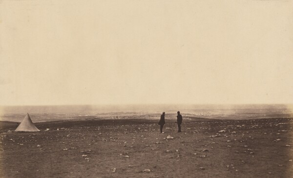 Roger Fenton, Officers in the Look Out at Cathcarts Hill