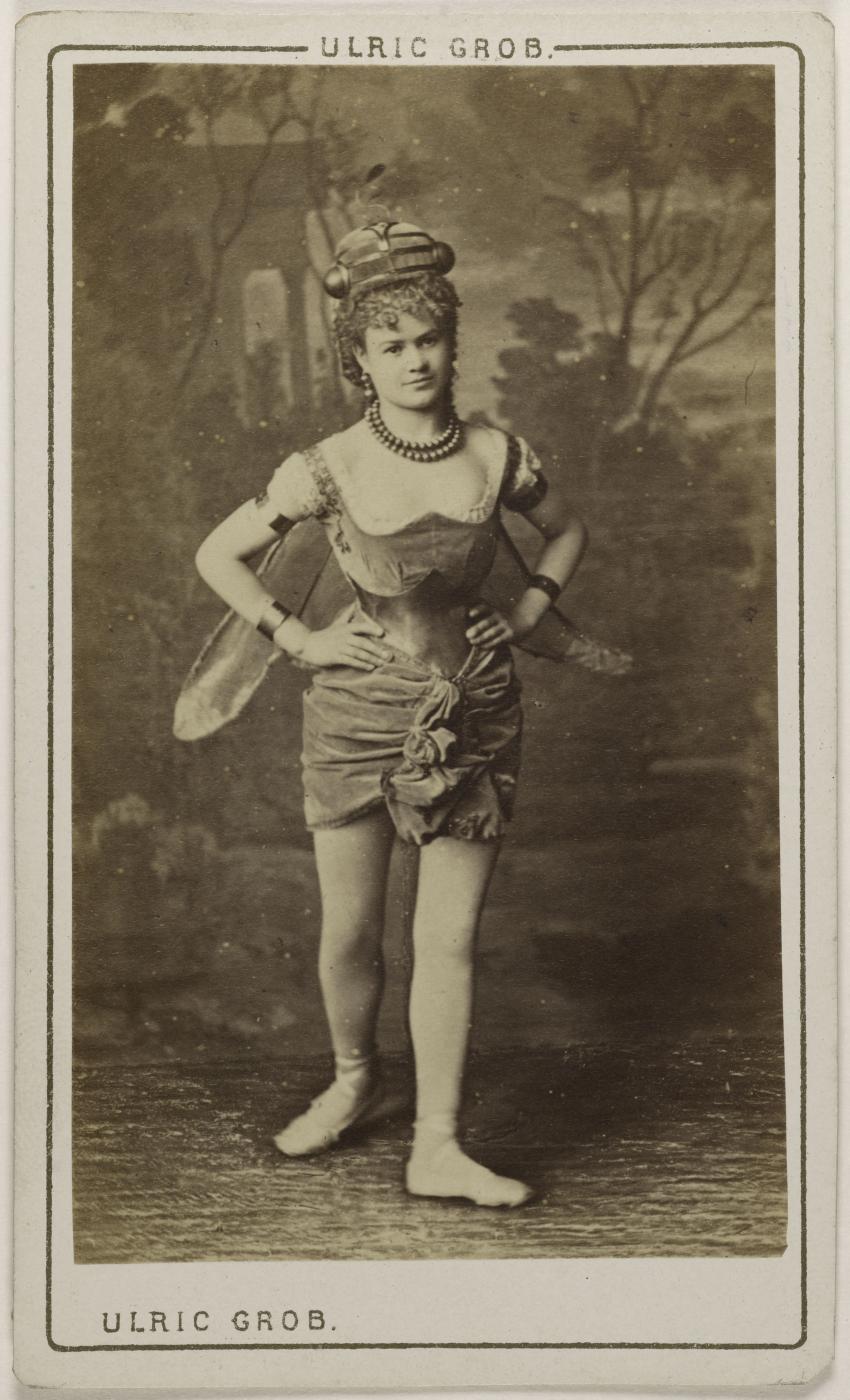 Ulric Grob, Portrait de Berthe, (danseuse)
