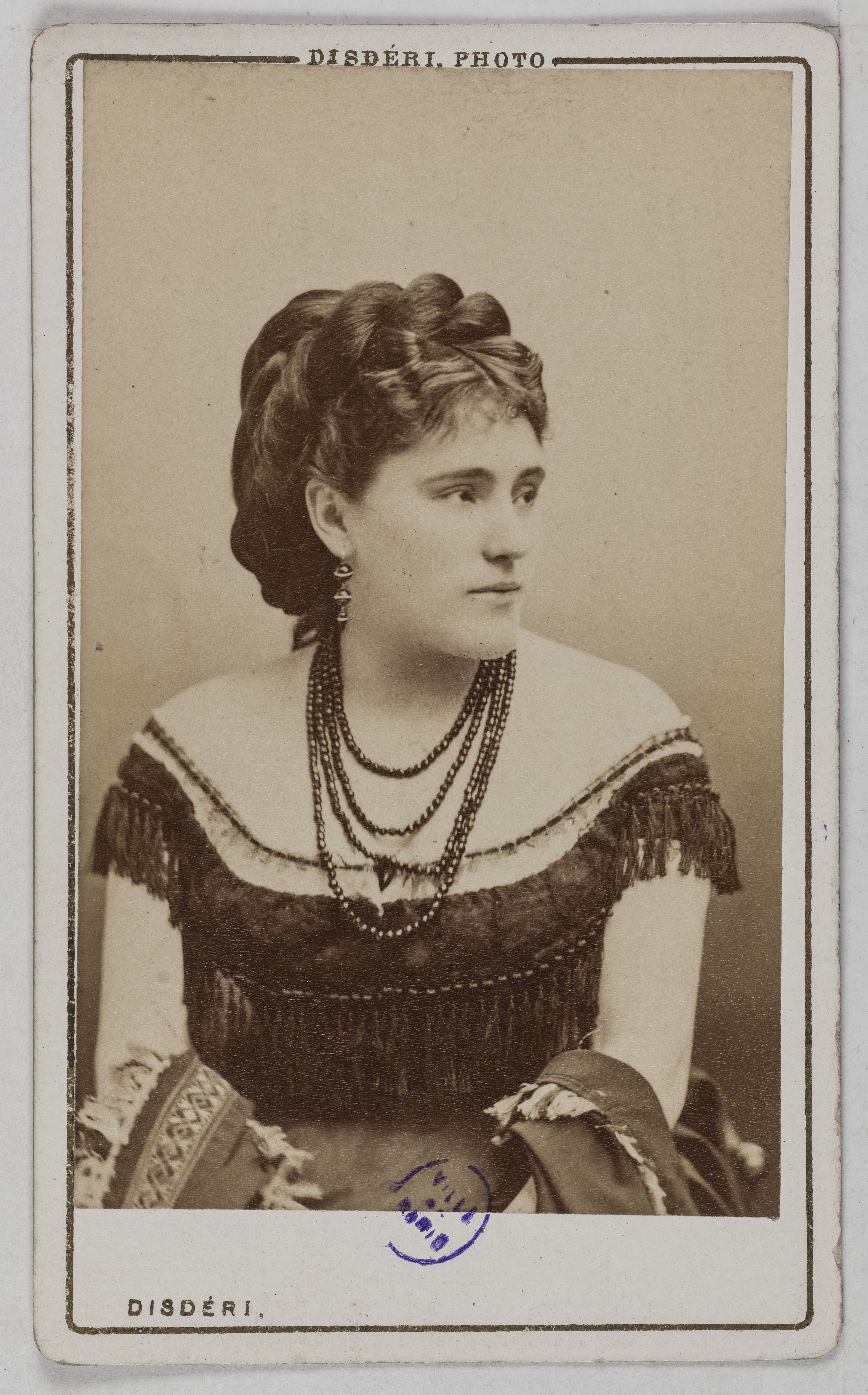 André-Adolphe-Eugène Disdéri, Portrait de Gabrielle Krauss (1842-1906), duchesse de San Teodoro, chanteuse lyrique