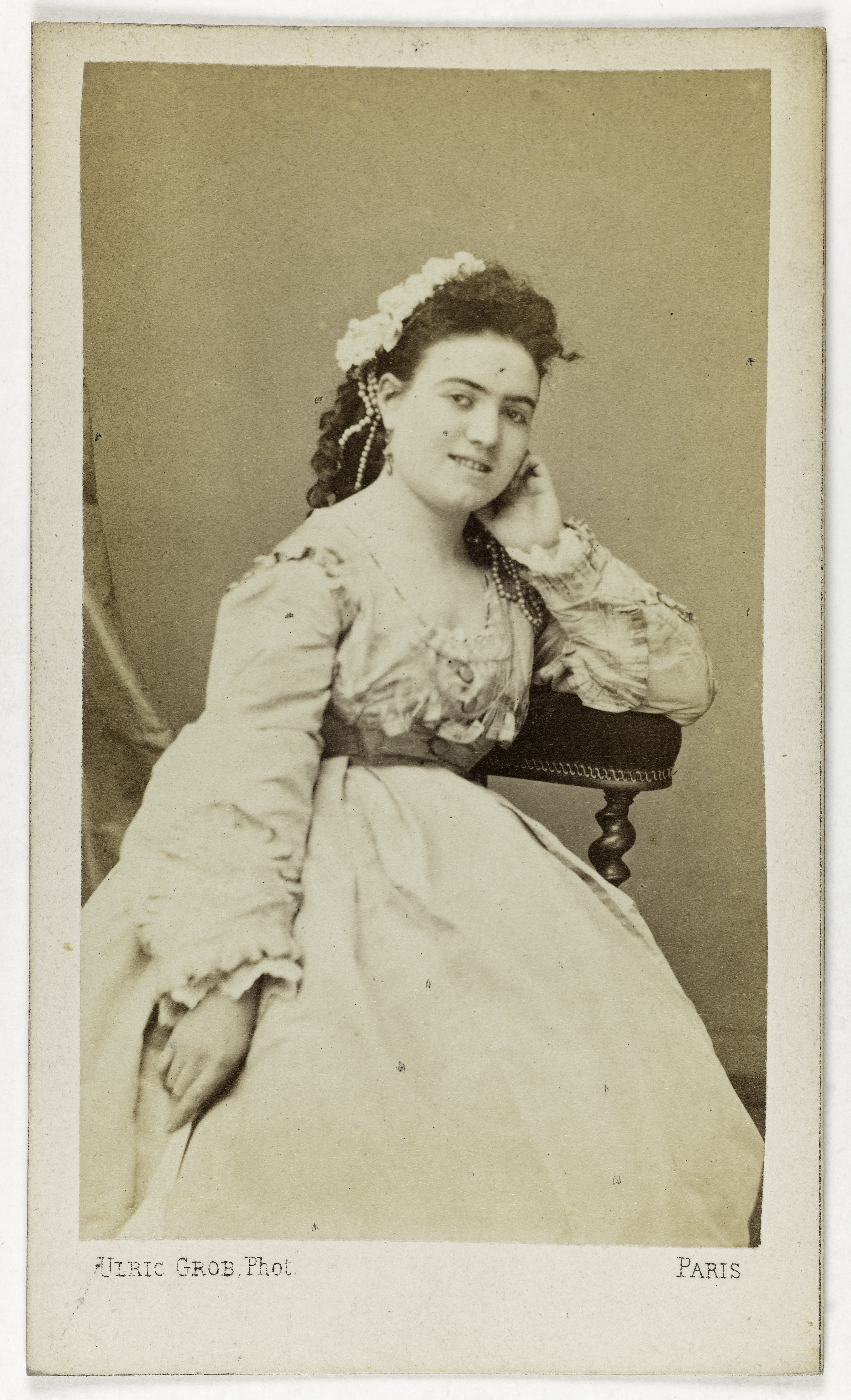 Ulric Grob, Portrait d'Olga Morisini, actrice au Théâtre des Variétés en 1867.