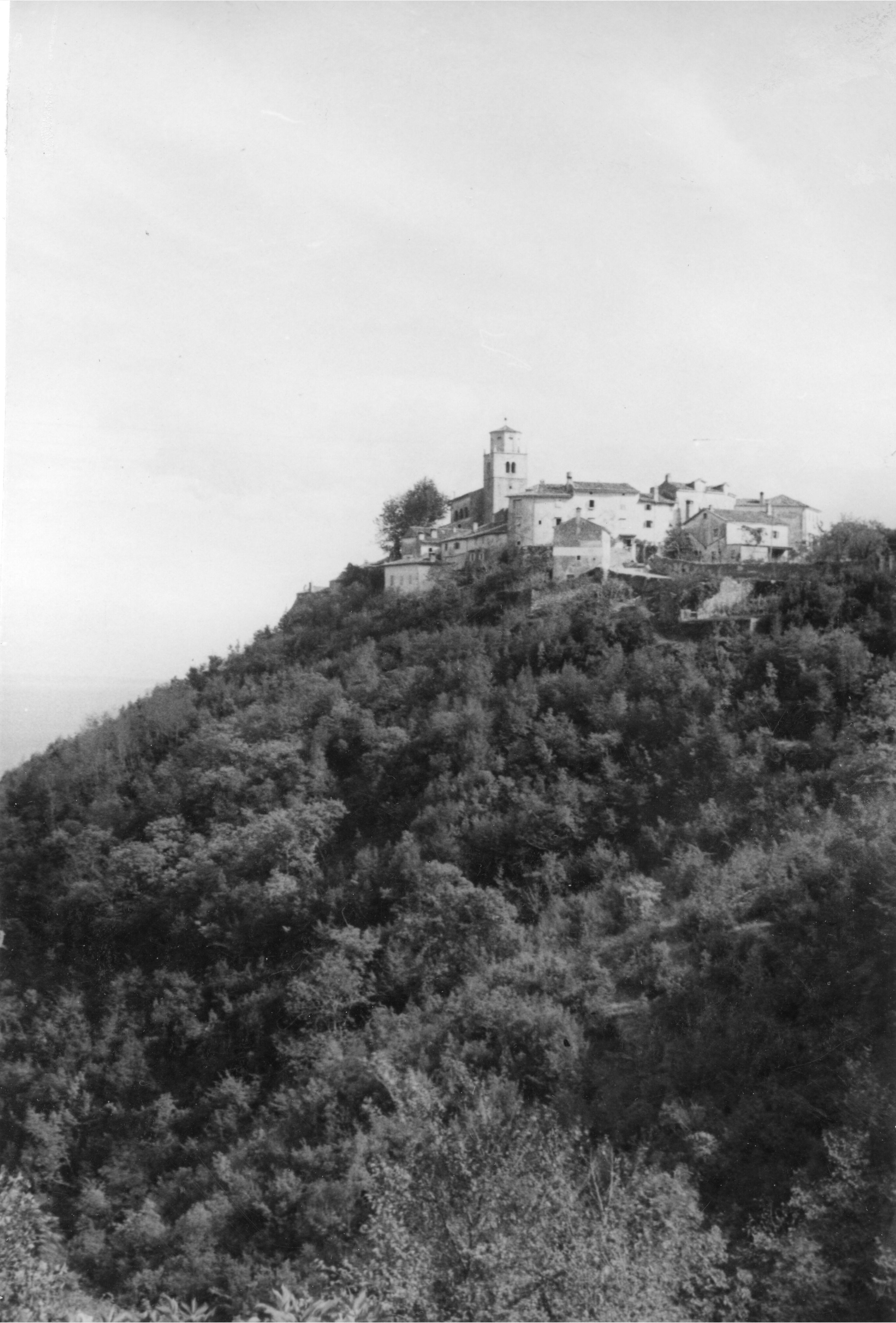 Branko Fučić, Mošćenice (Mošćenička Draga), panorama sa sjeverozapadne strane
