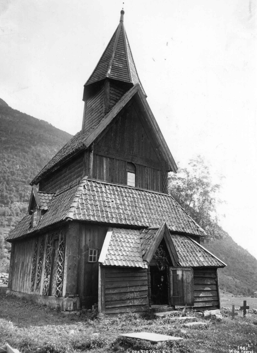 Axel Lindahl, Urnes stavkirke