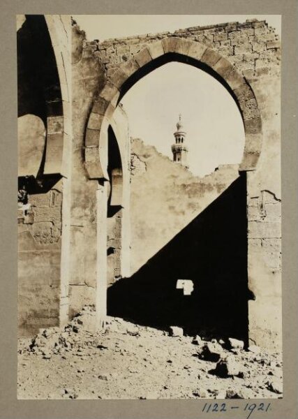 K.A.C. Creswell, Interior in the palace of Mamluk Amir Yashbak min Mahdi originaly built by Amir Qawsun, Cairo