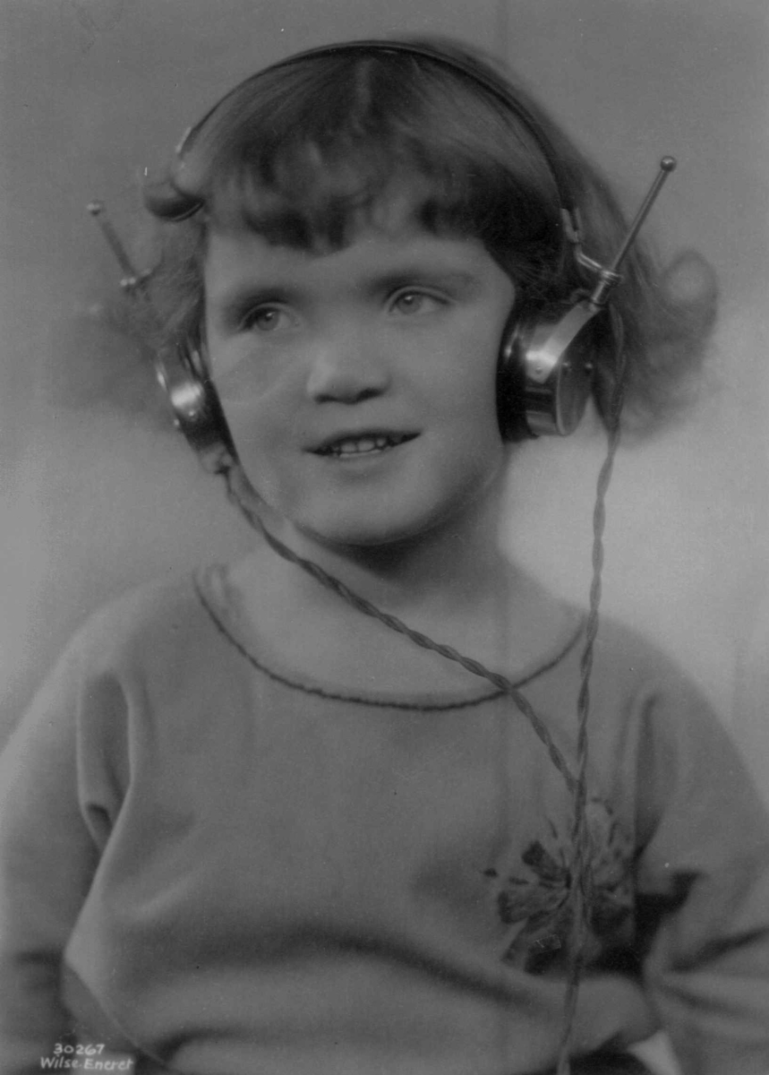 Anders Beer Wilse, Radio-lytting